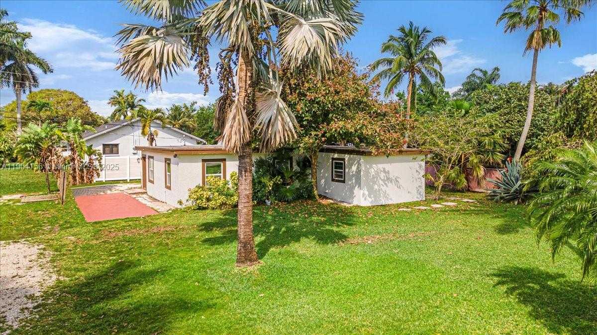 Small Image of 4421 SOUTH WEST 73RD TER, Davie Number 4