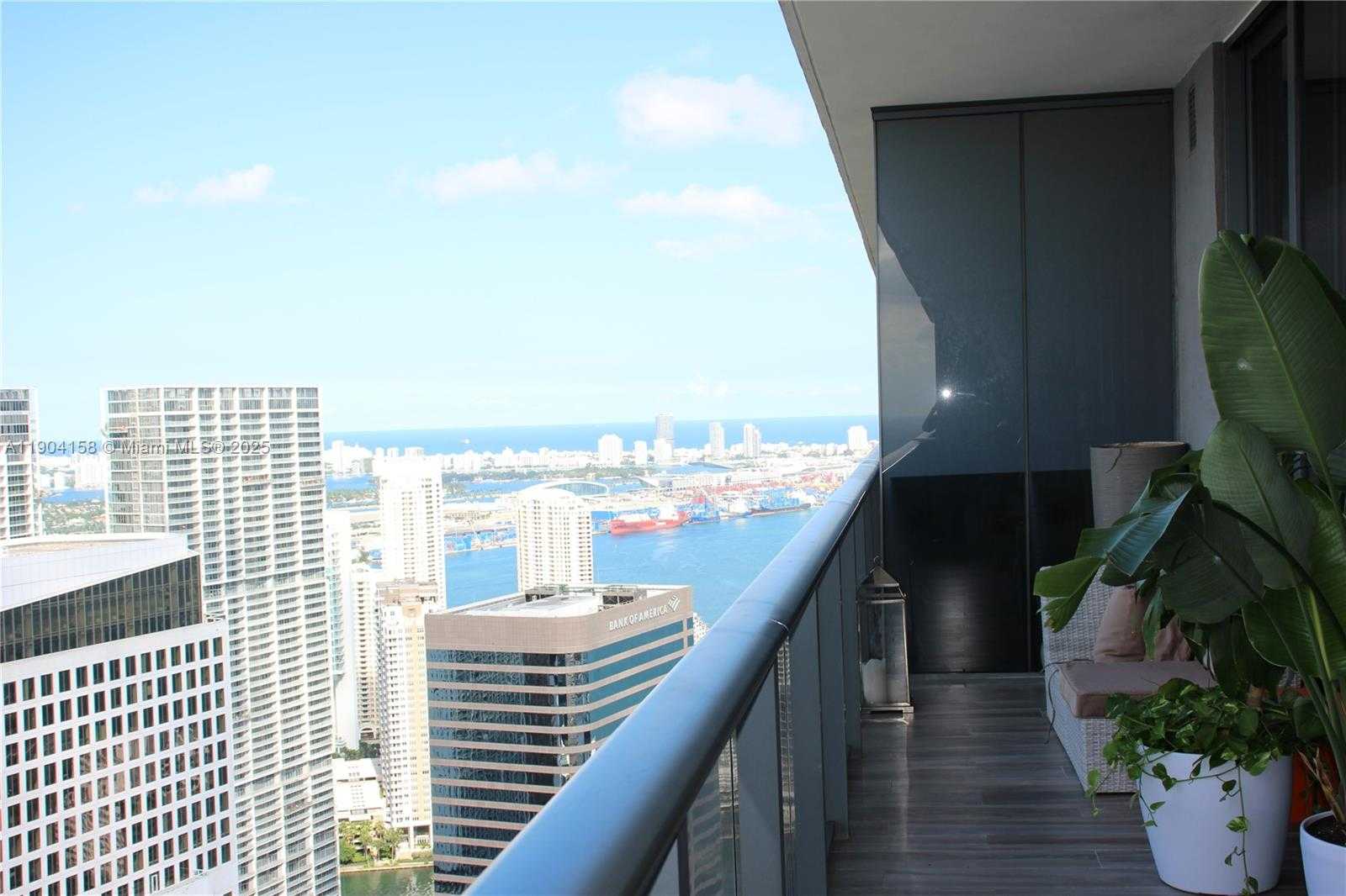 Small Image of 801 SOUTH MIAMI AVE #5508, Miami Number 4