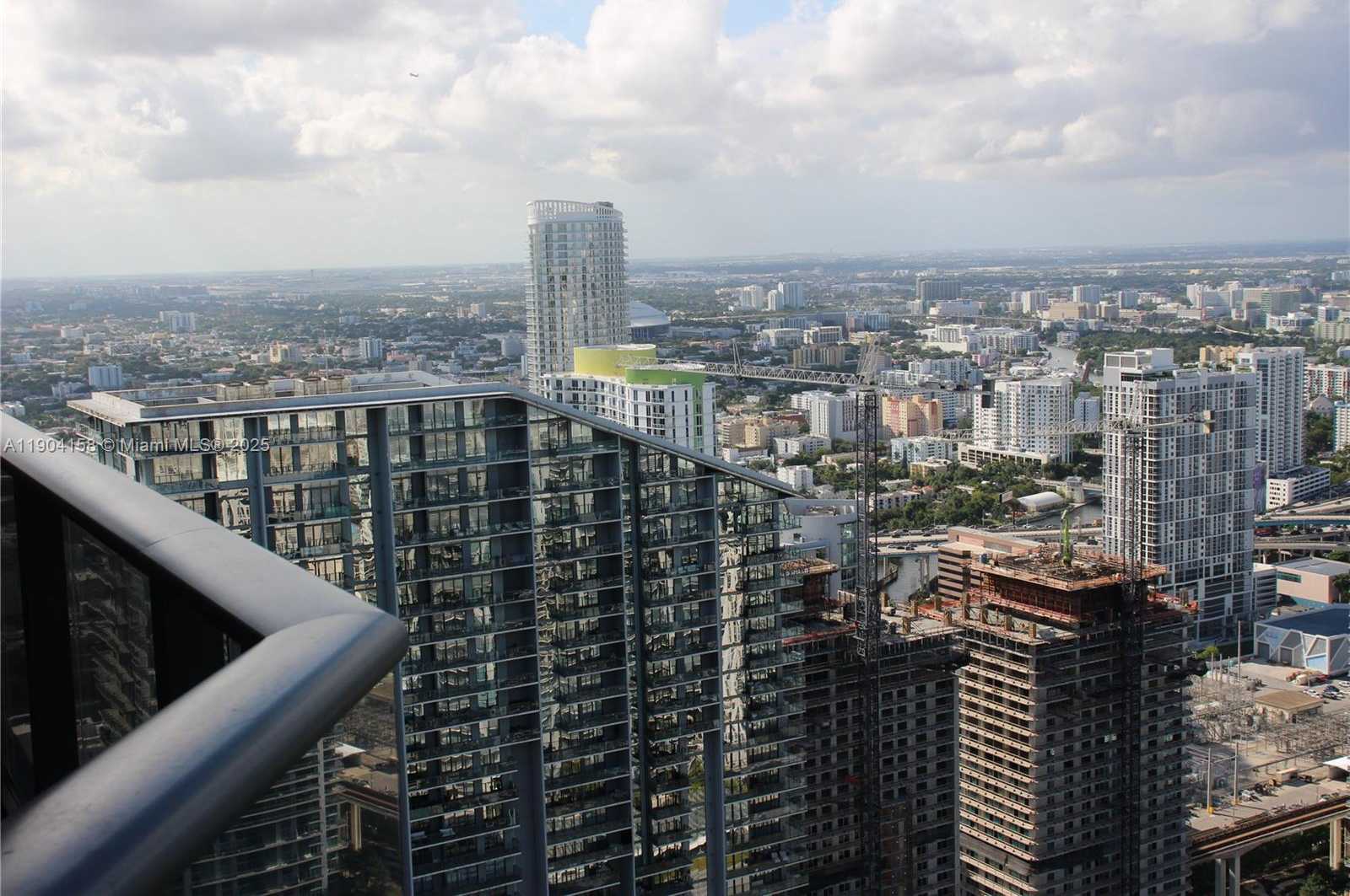 Small Image of 801 SOUTH MIAMI AVE #5508, Miami Number 9