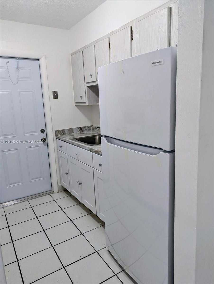 Small Image of 1830 SHERIDAN ST #107, Hollywood Number 10