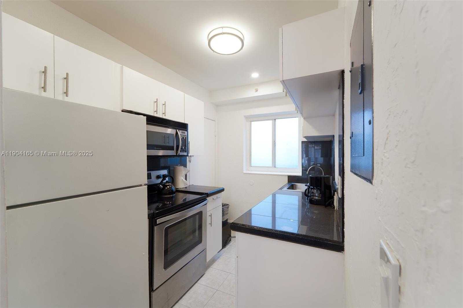Small Image of 1538 JEFFERSON AVE #8, Miami Beach Number 5