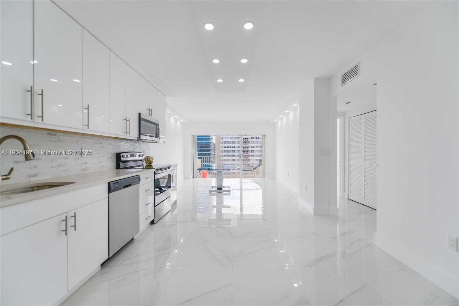 Small Image of 1950 SOUTH OCEAN DR #19A, Hallandale Beach Number 11