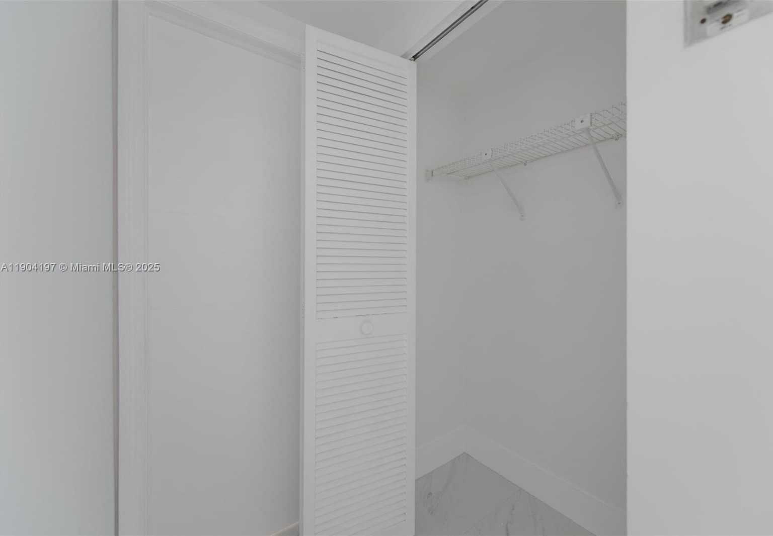 Small Image of 1950 SOUTH OCEAN DR #19A, Hallandale Beach Number 19