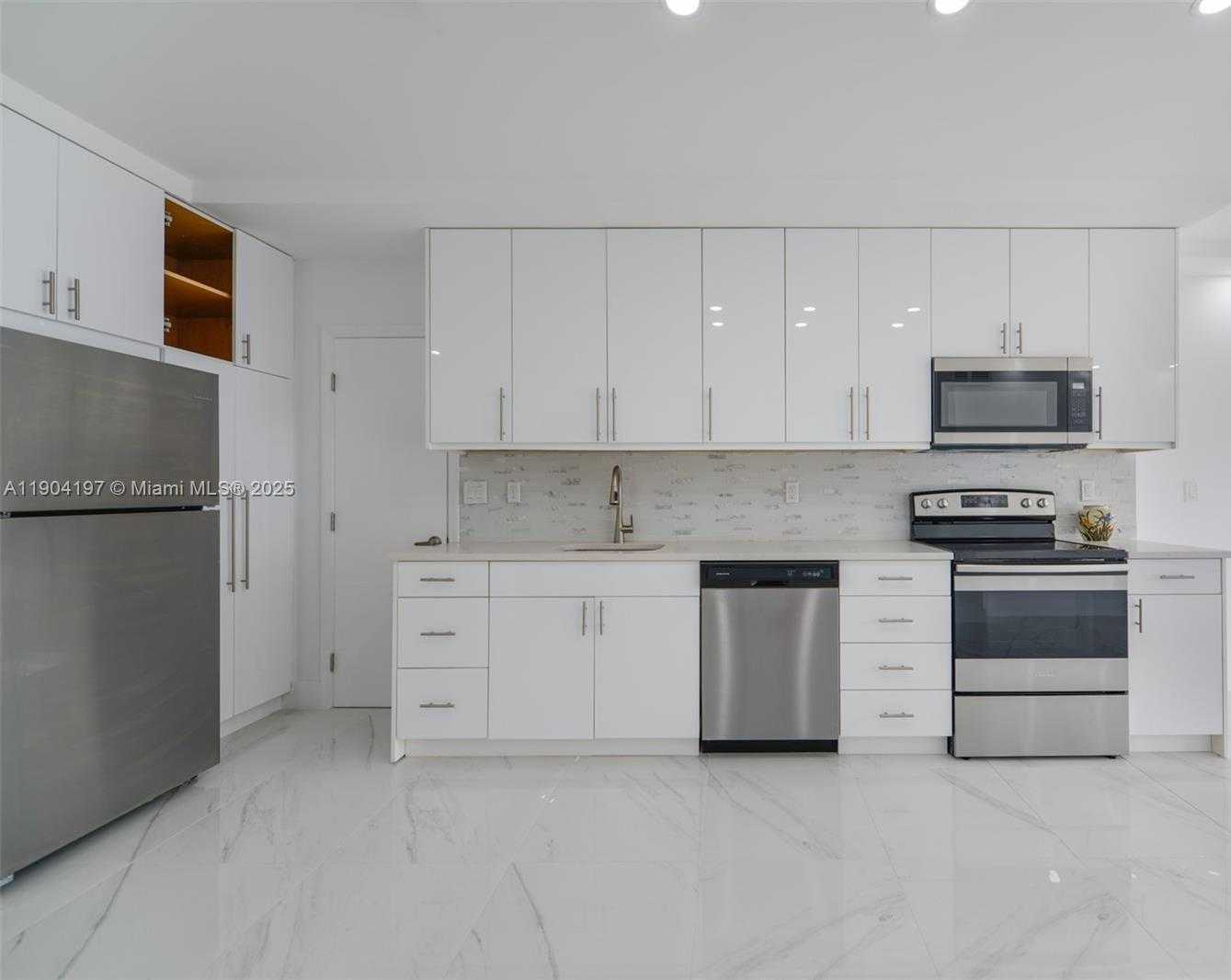 Small Image of 1950 SOUTH OCEAN DR #19A, Hallandale Beach Number 7