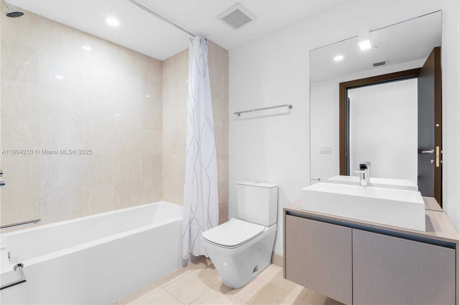 Imagen de Pequeño Objeto