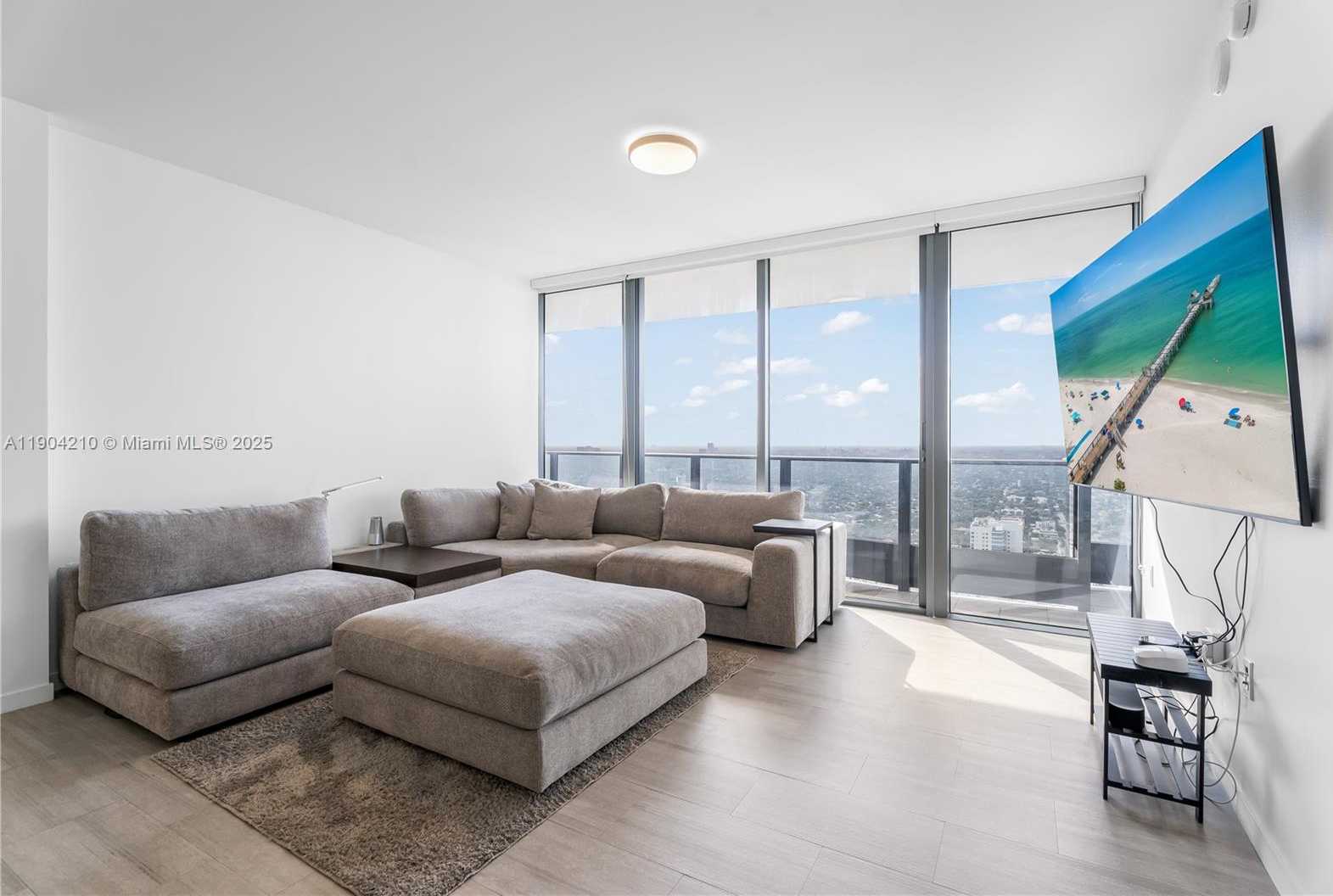 Imagen de Pequeño Objeto