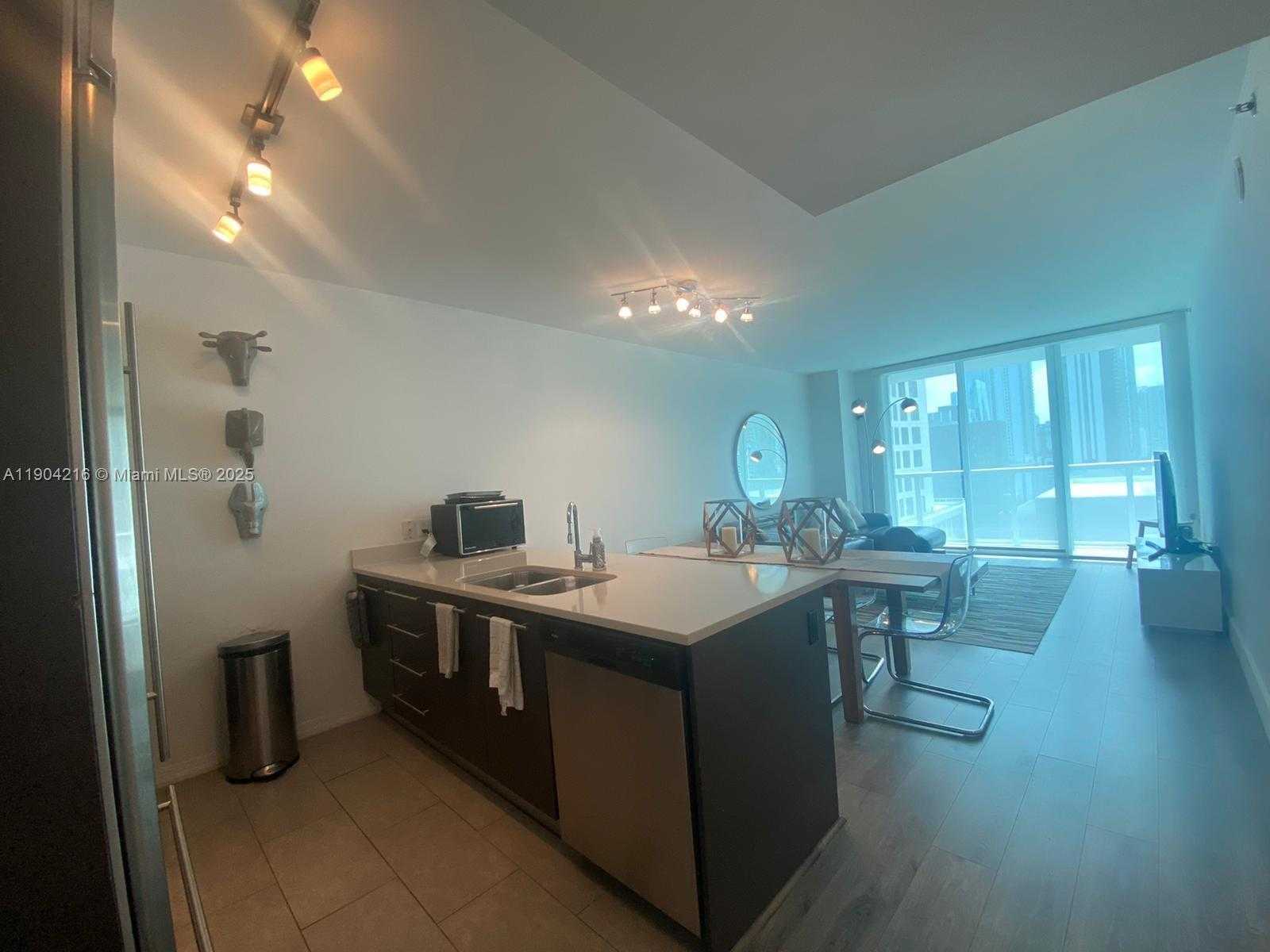 Small Image of 55 SOUTH EAST 6TH ST #1706, Miami Number 4