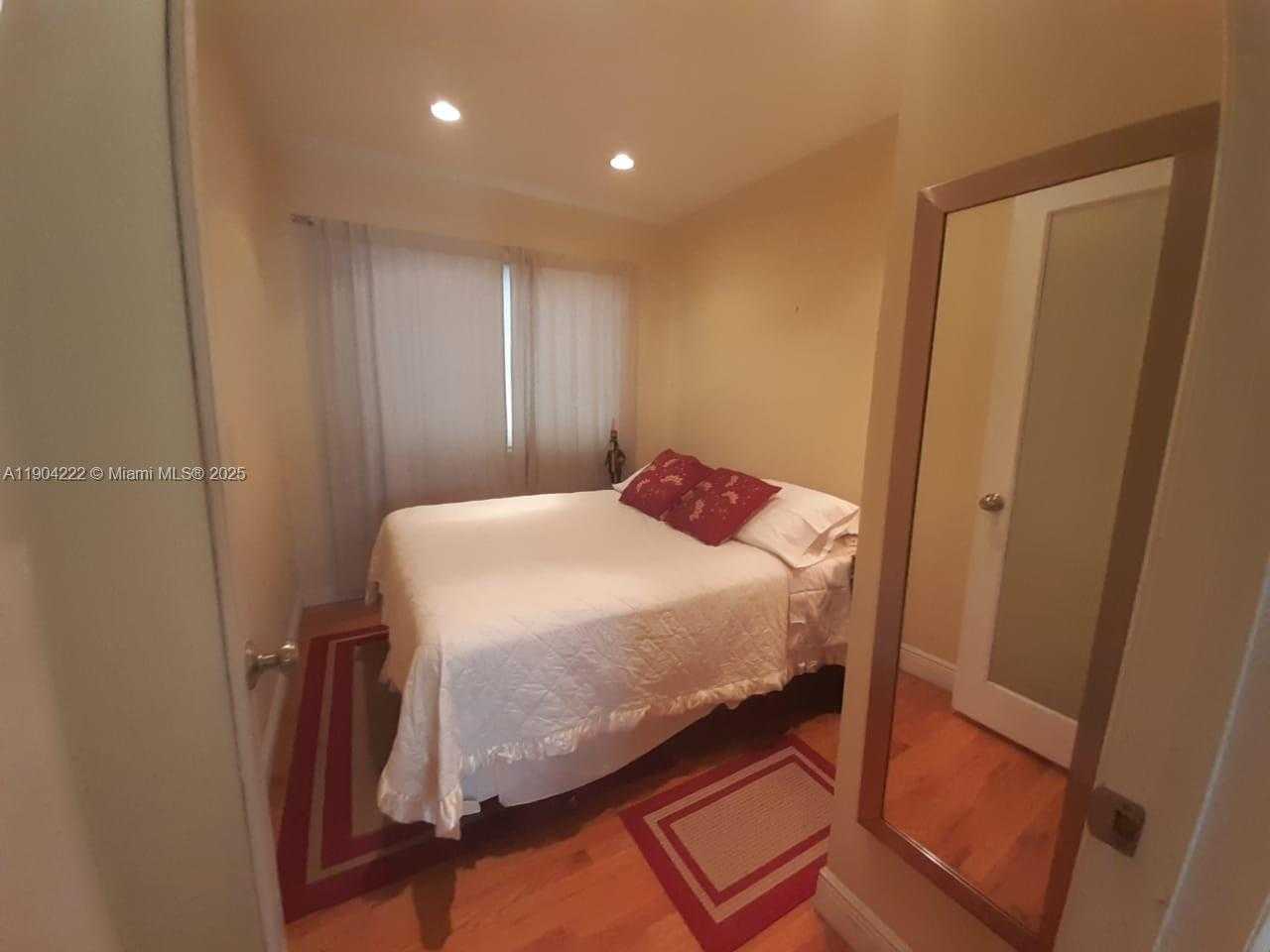 Small Image of 744 LENOX AVE #3, Miami Beach Number 7