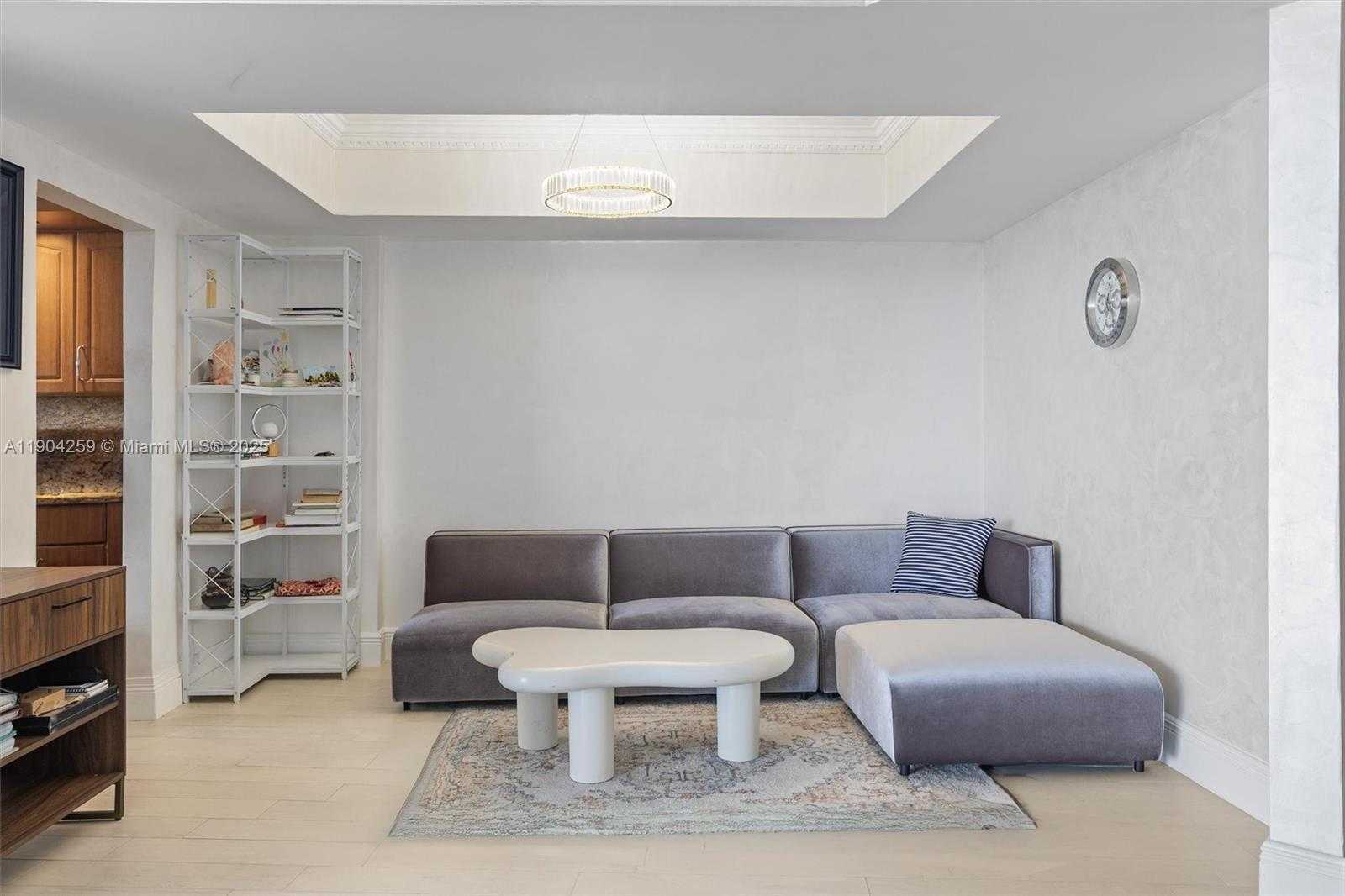 Small Image of 19707 TURNBERRY WAY #19H, Aventura Number 17