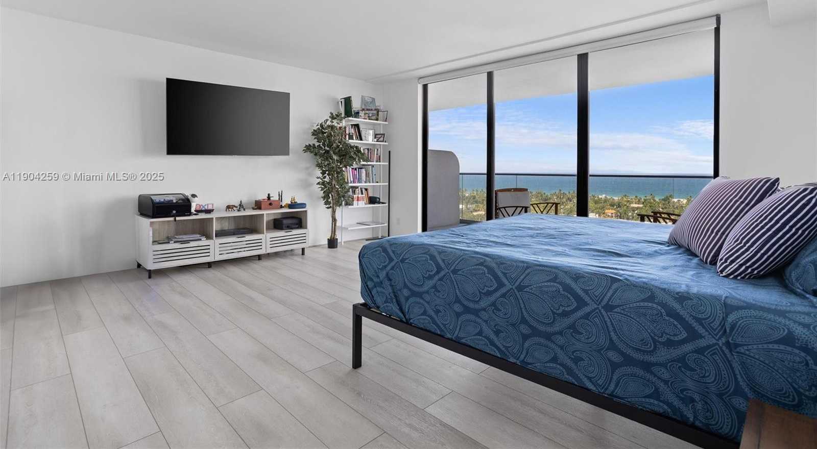 Small Image of 19707 TURNBERRY WAY #19H, Aventura Number 19