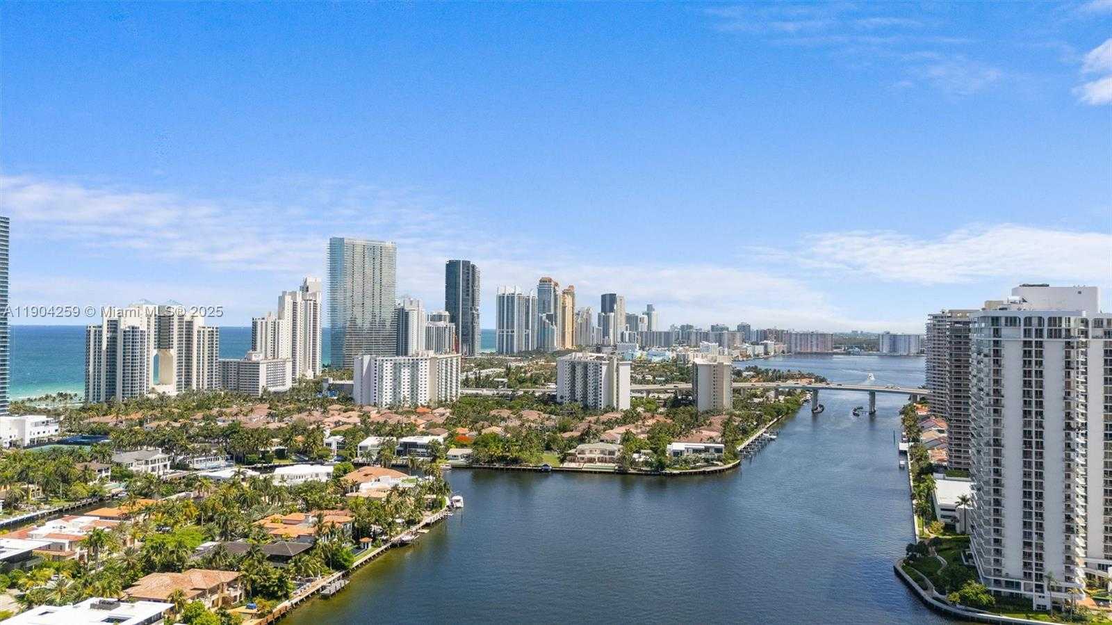 Small Image of 19707 TURNBERRY WAY #19H, Aventura Number 2