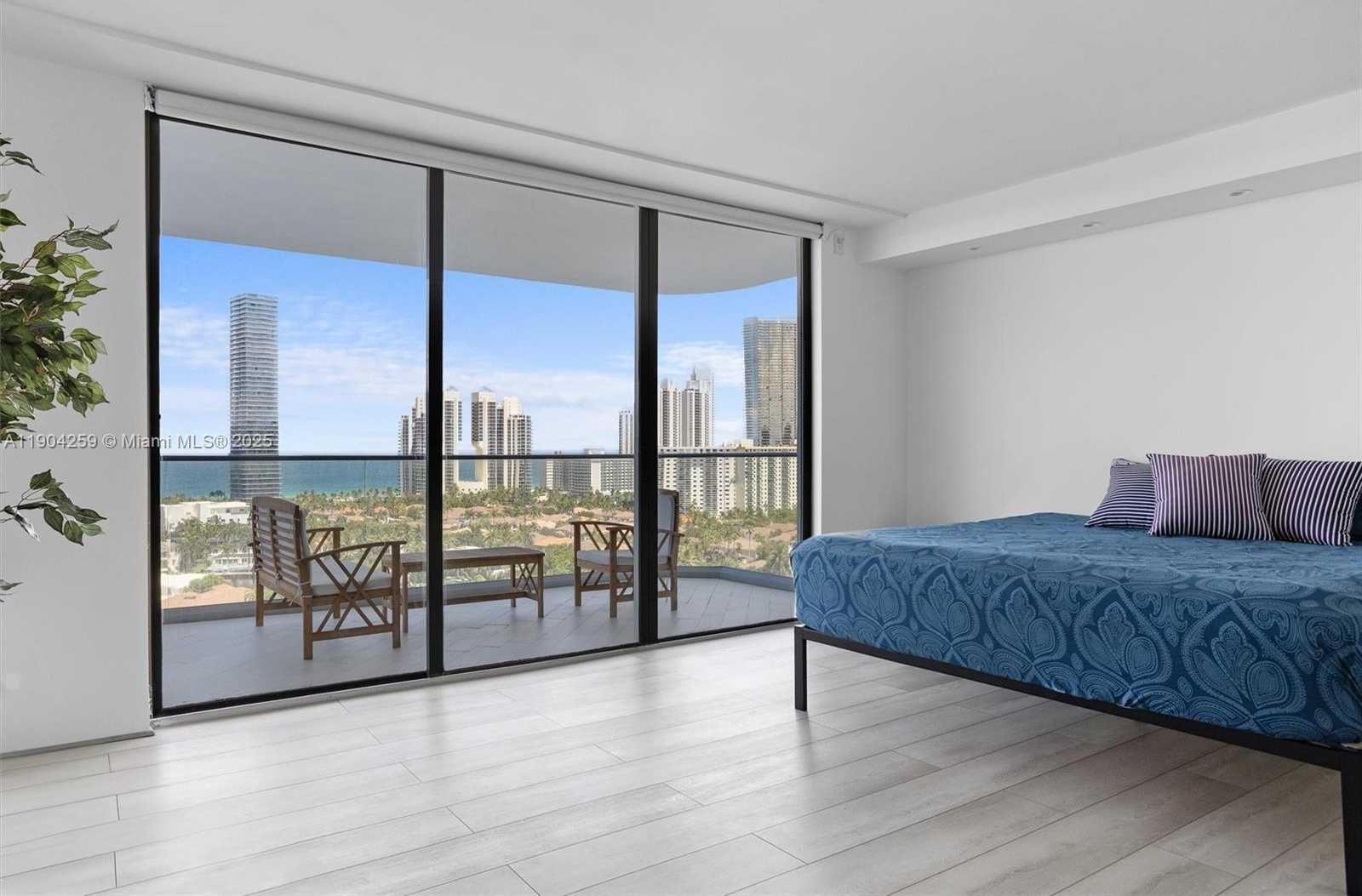 Small Image of 19707 TURNBERRY WAY #19H, Aventura Number 20