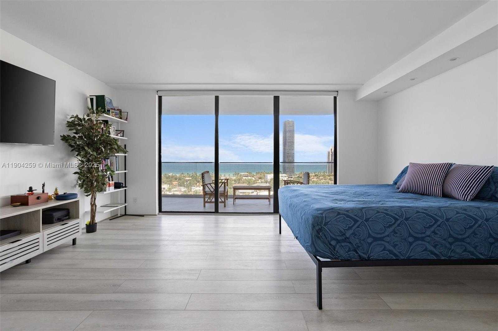 Small Image of 19707 TURNBERRY WAY #19H, Aventura Number 21