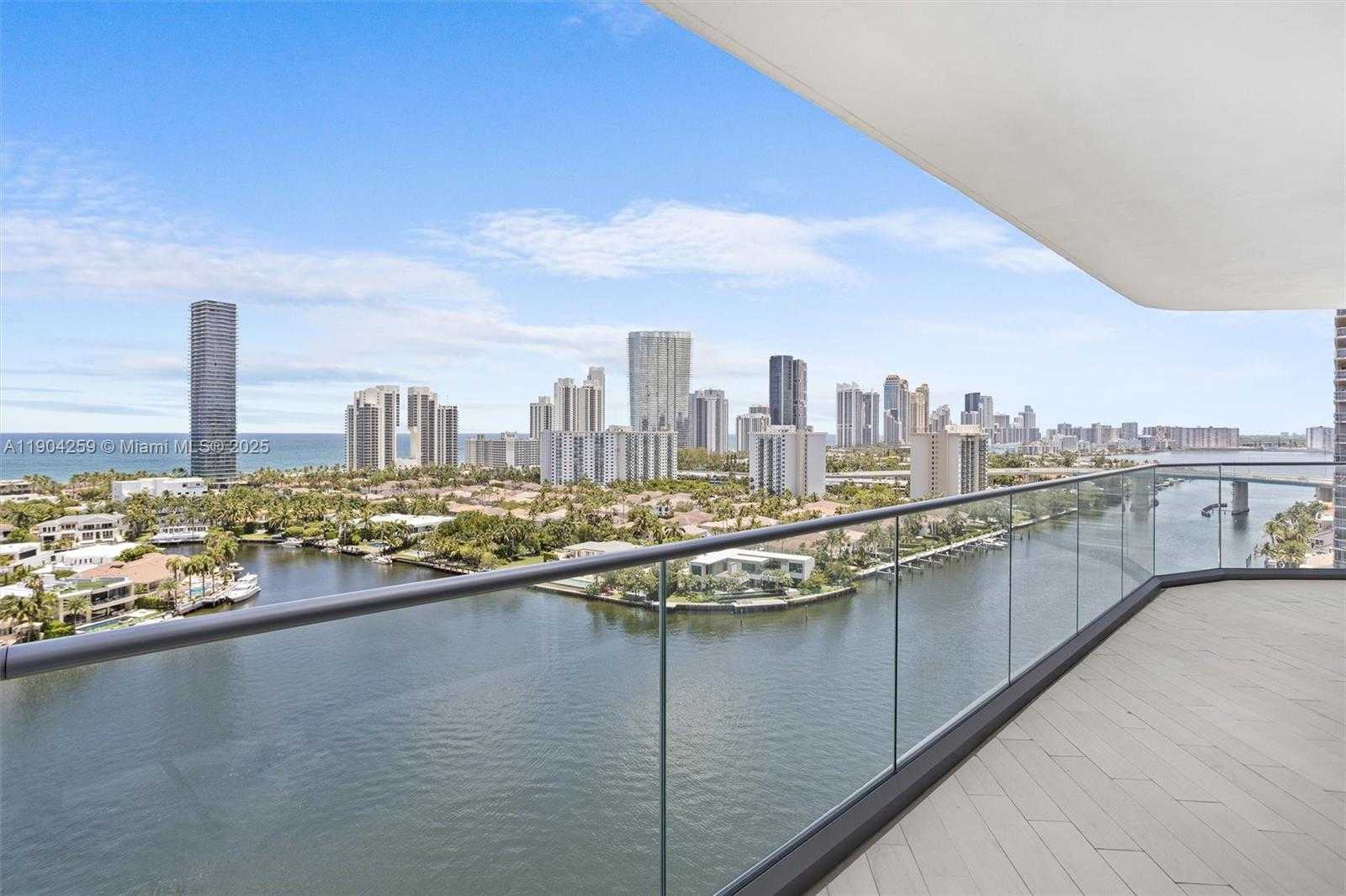 Small Image of 19707 TURNBERRY WAY #19H, Aventura Number 6