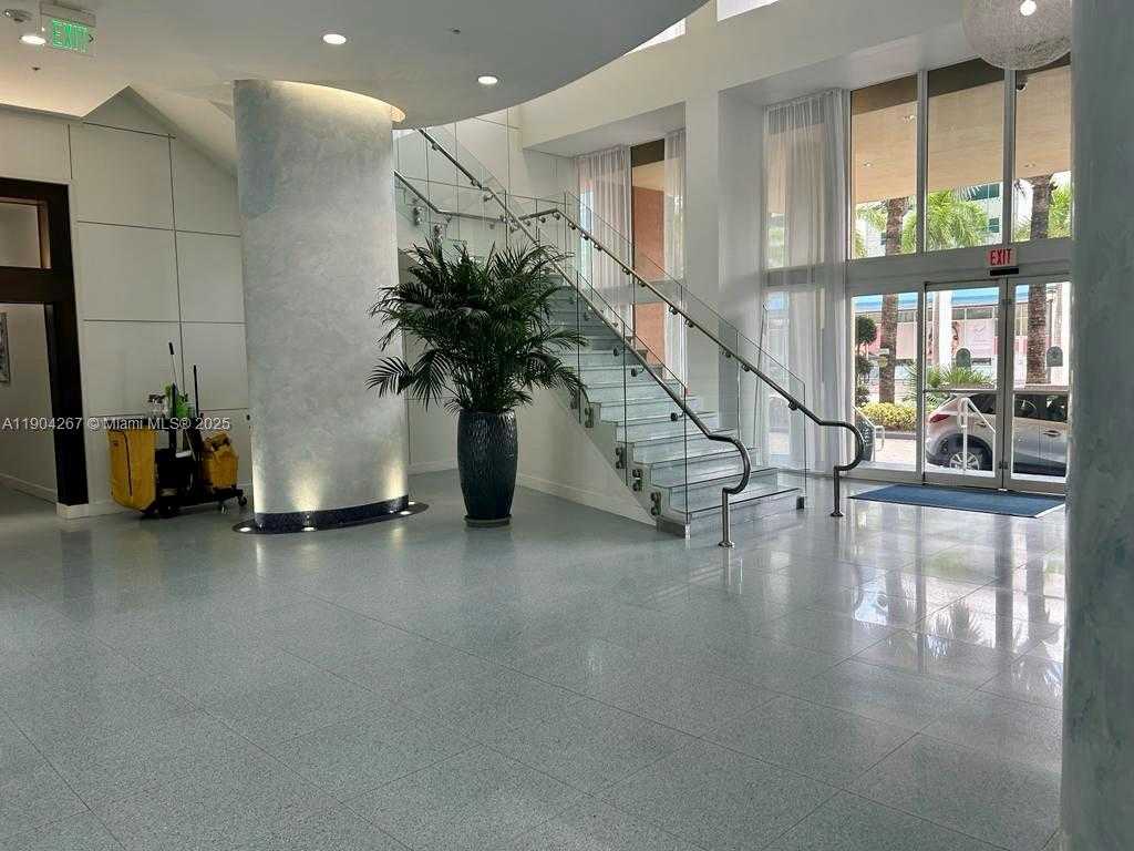 Small Image of 18800 NORTH EAST 29TH AVE #825, Aventura Number 19