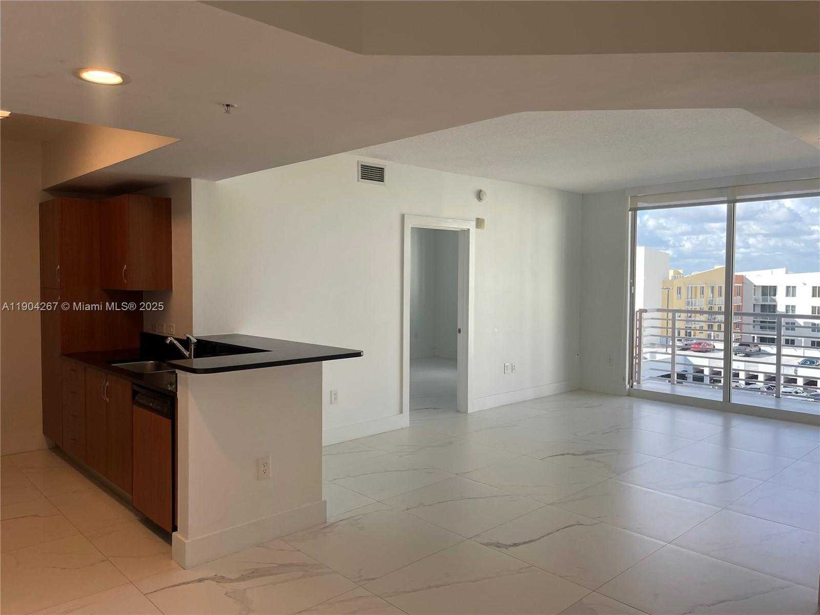 Small Image of 18800 NORTH EAST 29TH AVE #825, Aventura Number 2