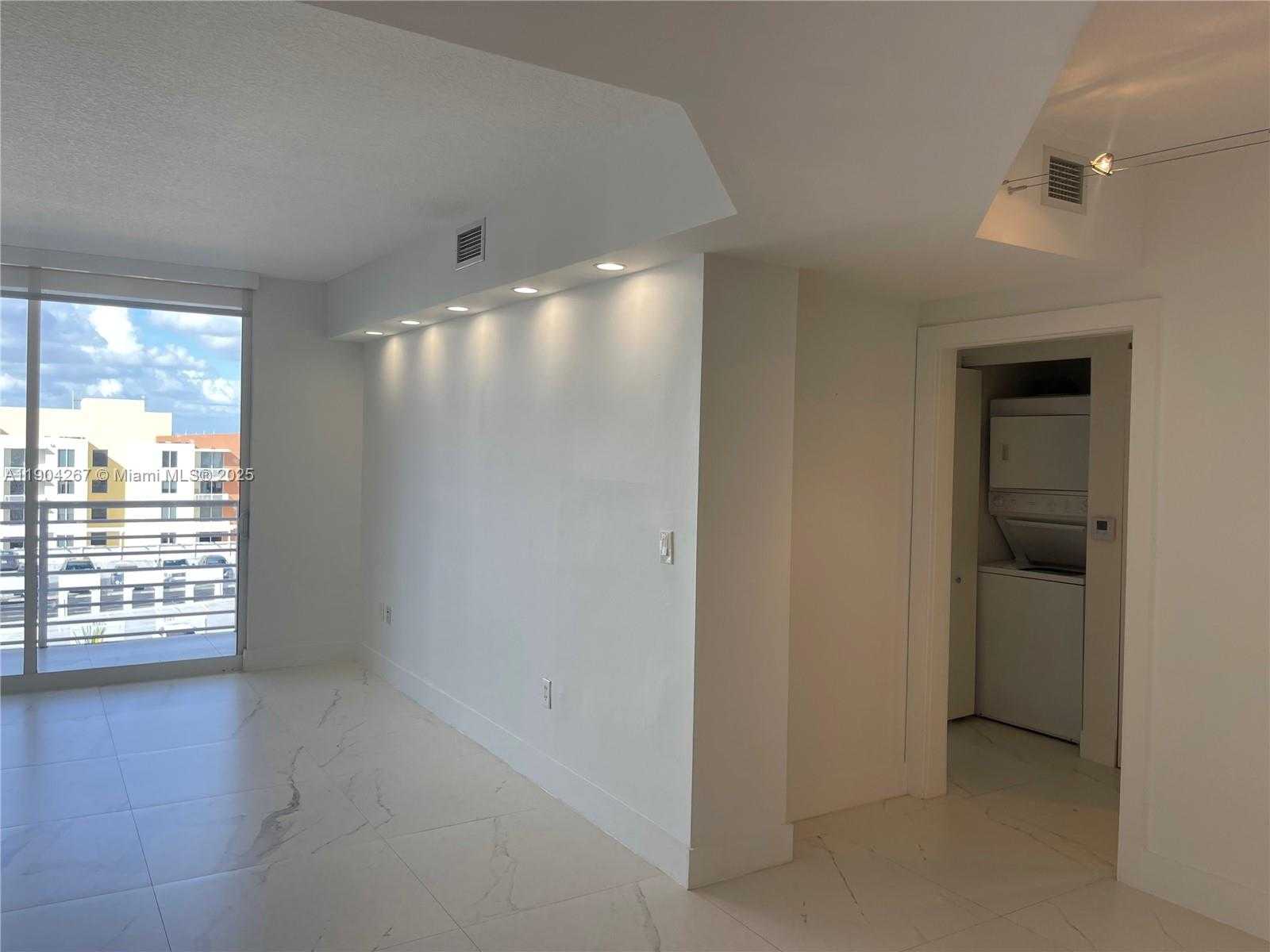 Small Image of 18800 NORTH EAST 29TH AVE #825, Aventura Number 6