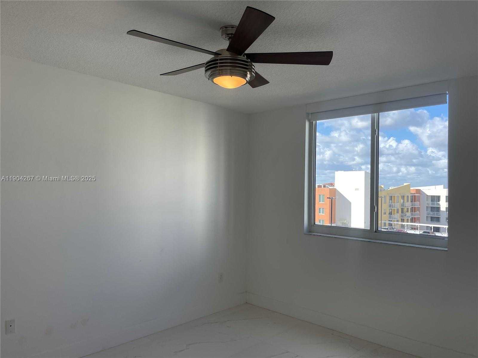 Small Image of 18800 NORTH EAST 29TH AVE #825, Aventura Number 7