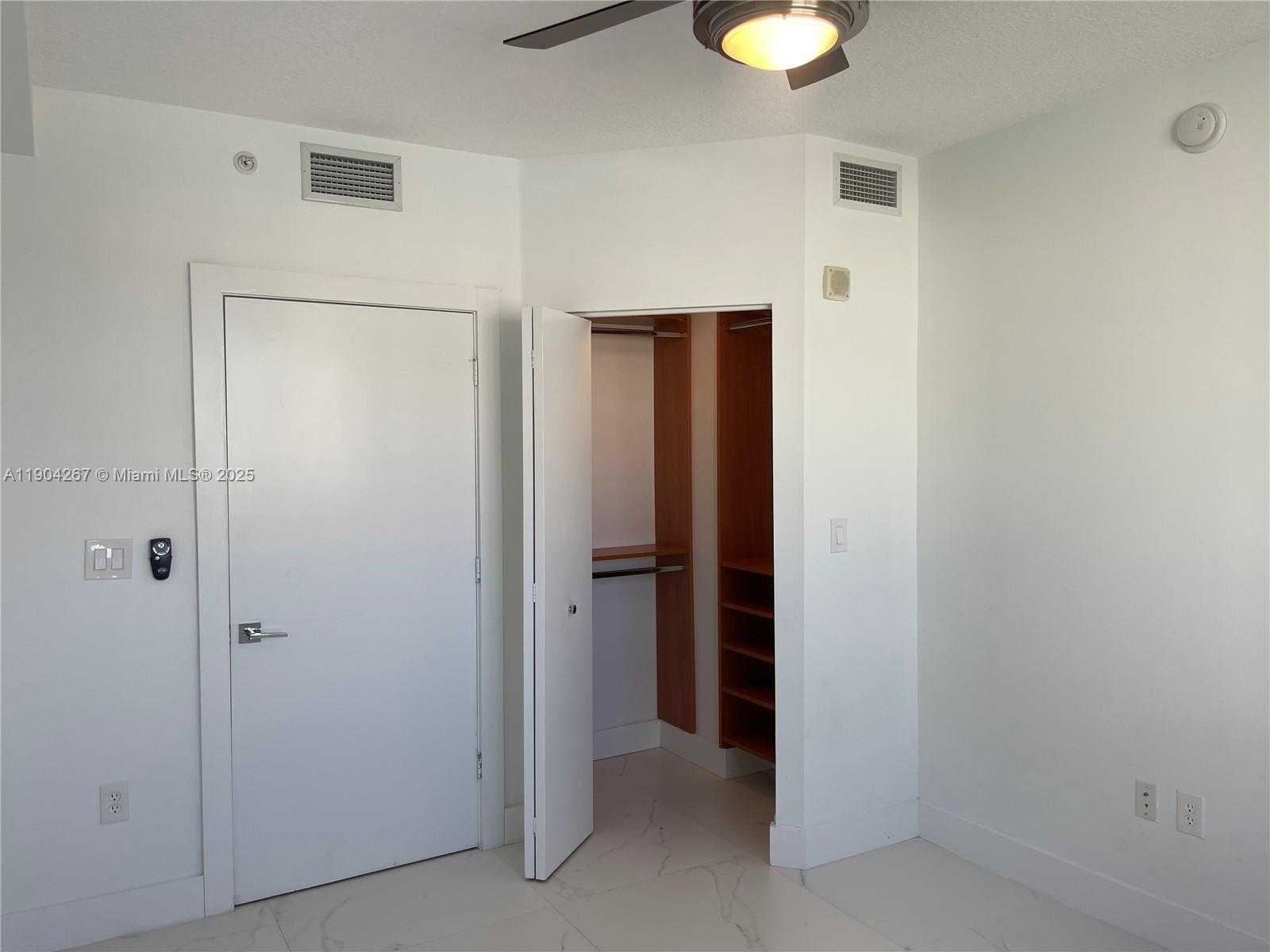 Small Image of 18800 NORTH EAST 29TH AVE #825, Aventura Number 8
