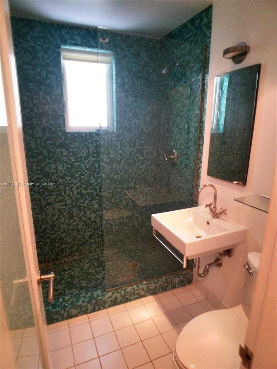 Small Image of 1751 JAMES AVE #104, Miami Beach Number 10