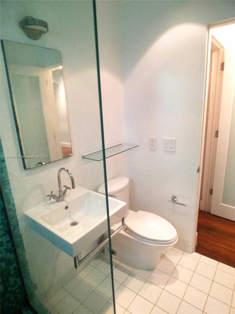 Small Image of 1751 JAMES AVE #104, Miami Beach Number 11