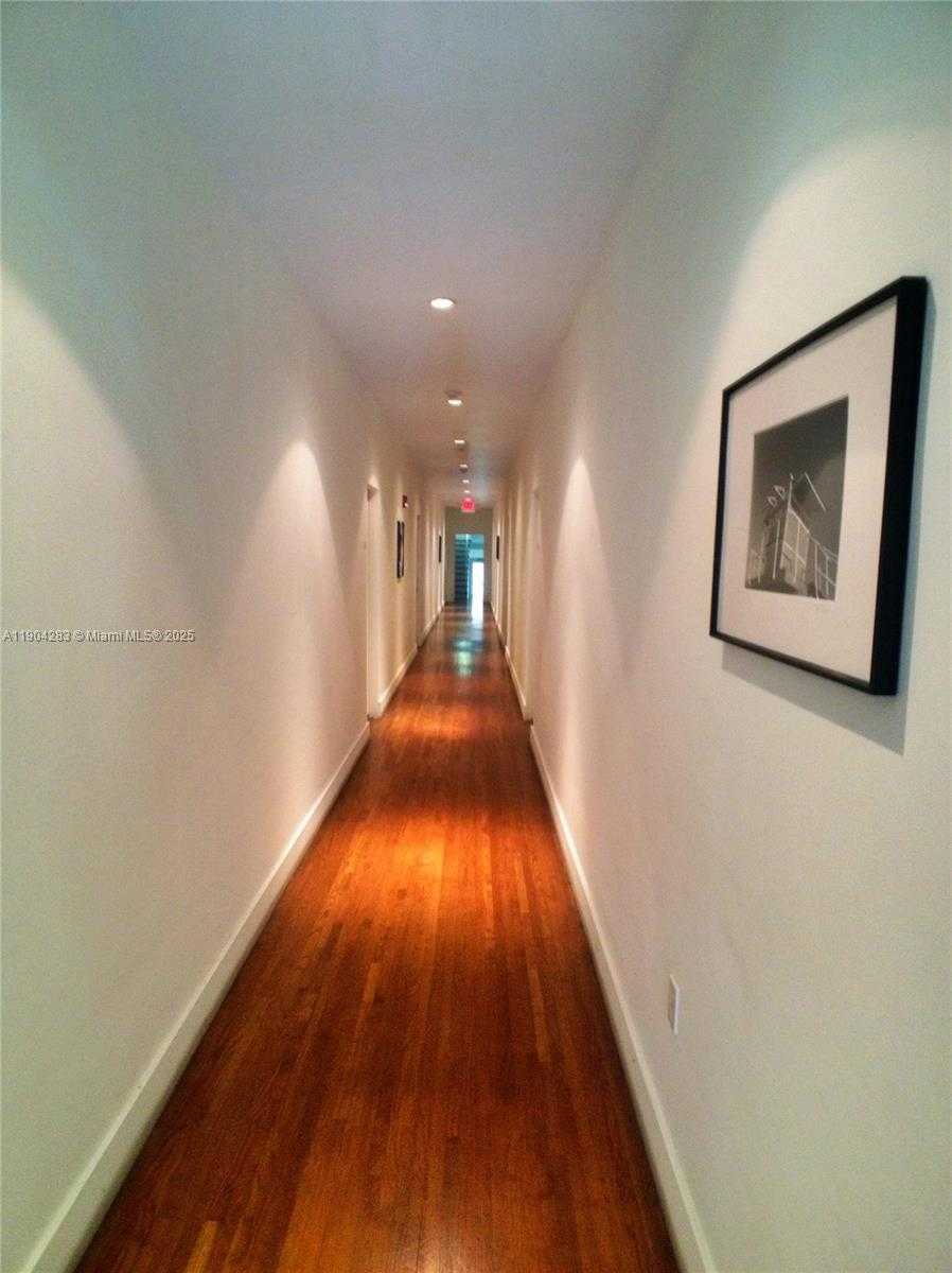 Small Image of 1751 JAMES AVE #104, Miami Beach Number 4