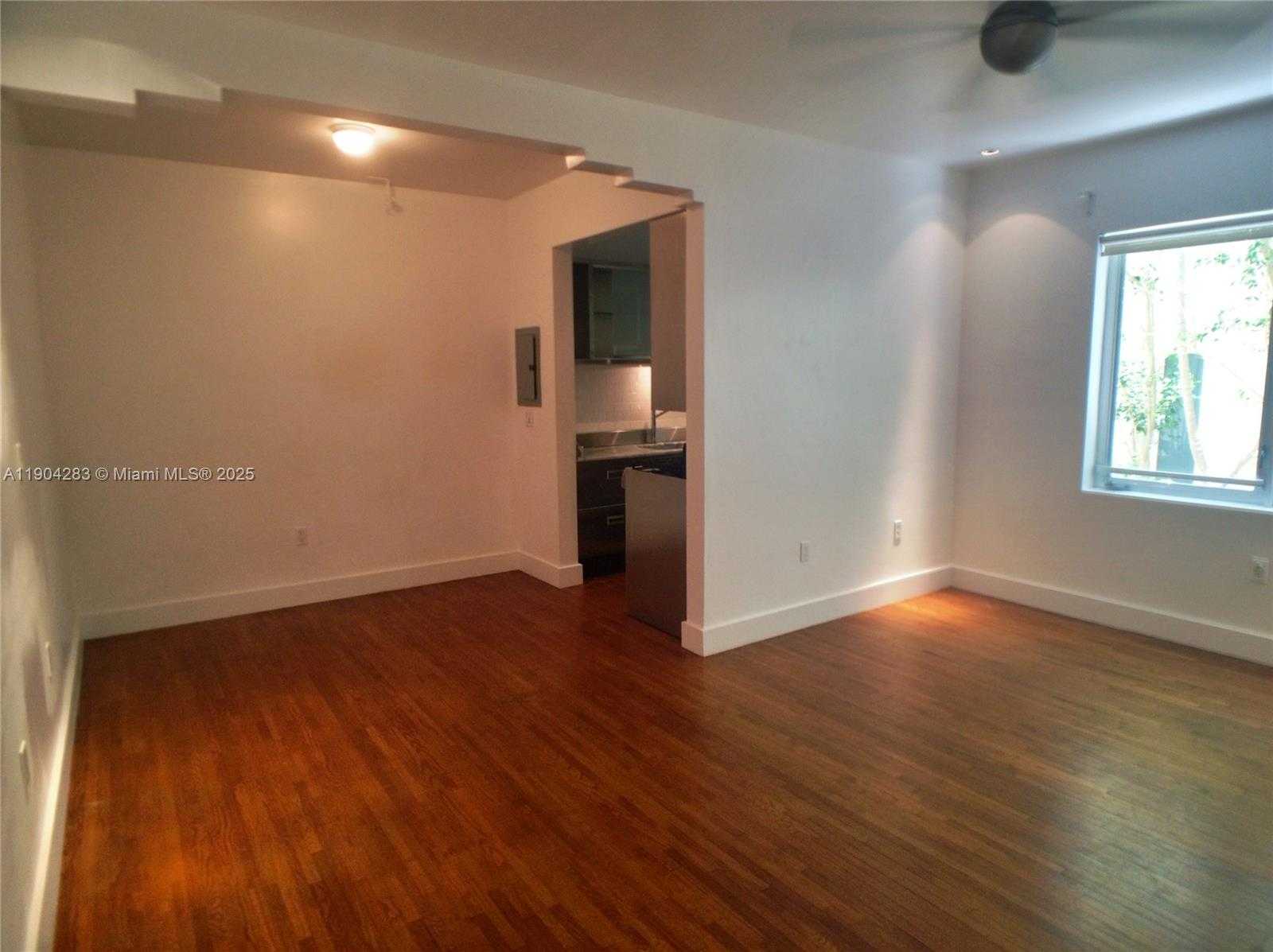 Small Image of 1751 JAMES AVE #104, Miami Beach Number 5