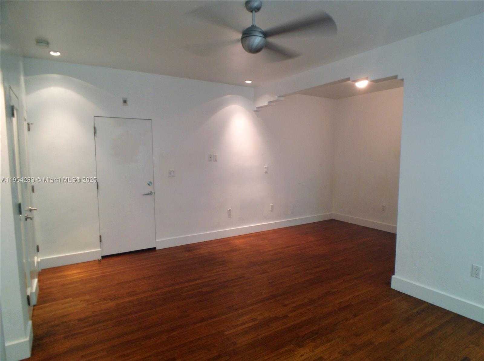 Small Image of 1751 JAMES AVE #104, Miami Beach Number 6