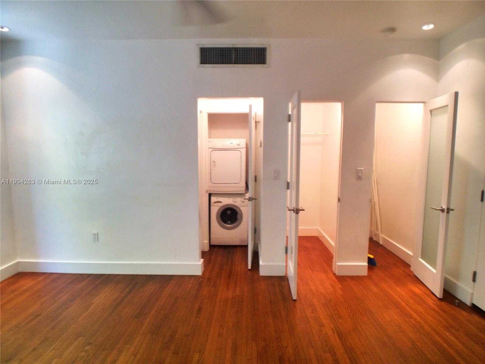 Small Image of 1751 JAMES AVE #104, Miami Beach Number 9