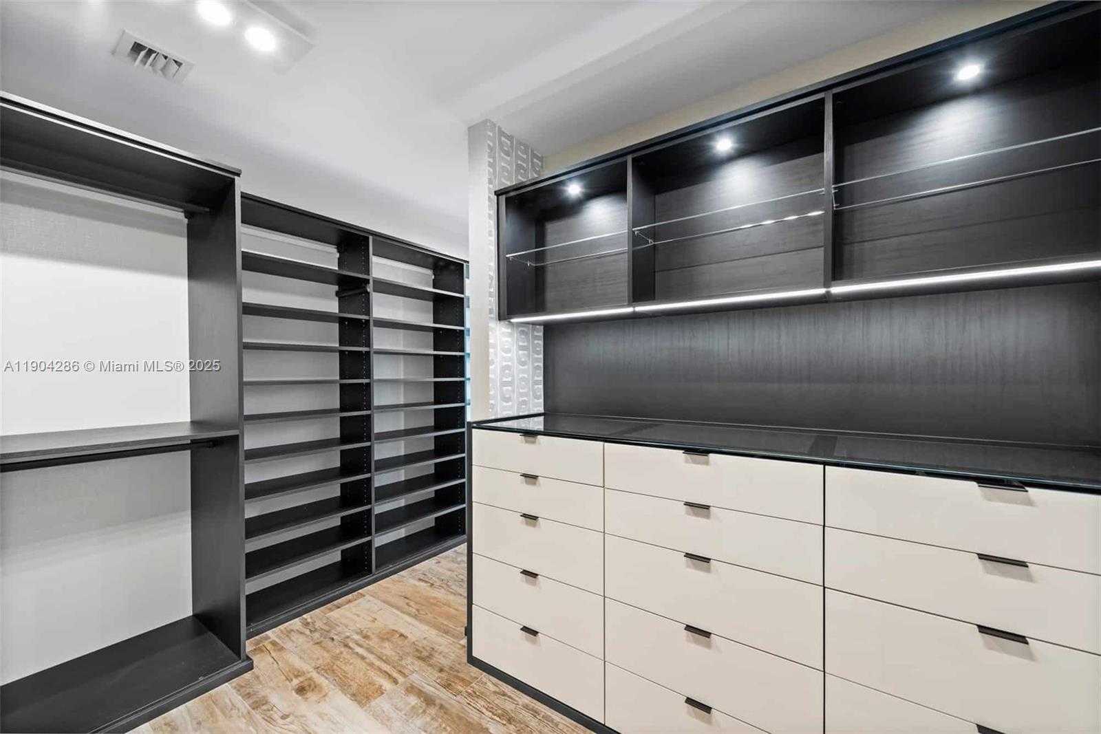 Small Image of 650 NORTH EAST 32ND ST #PH5201, Miami Number 14