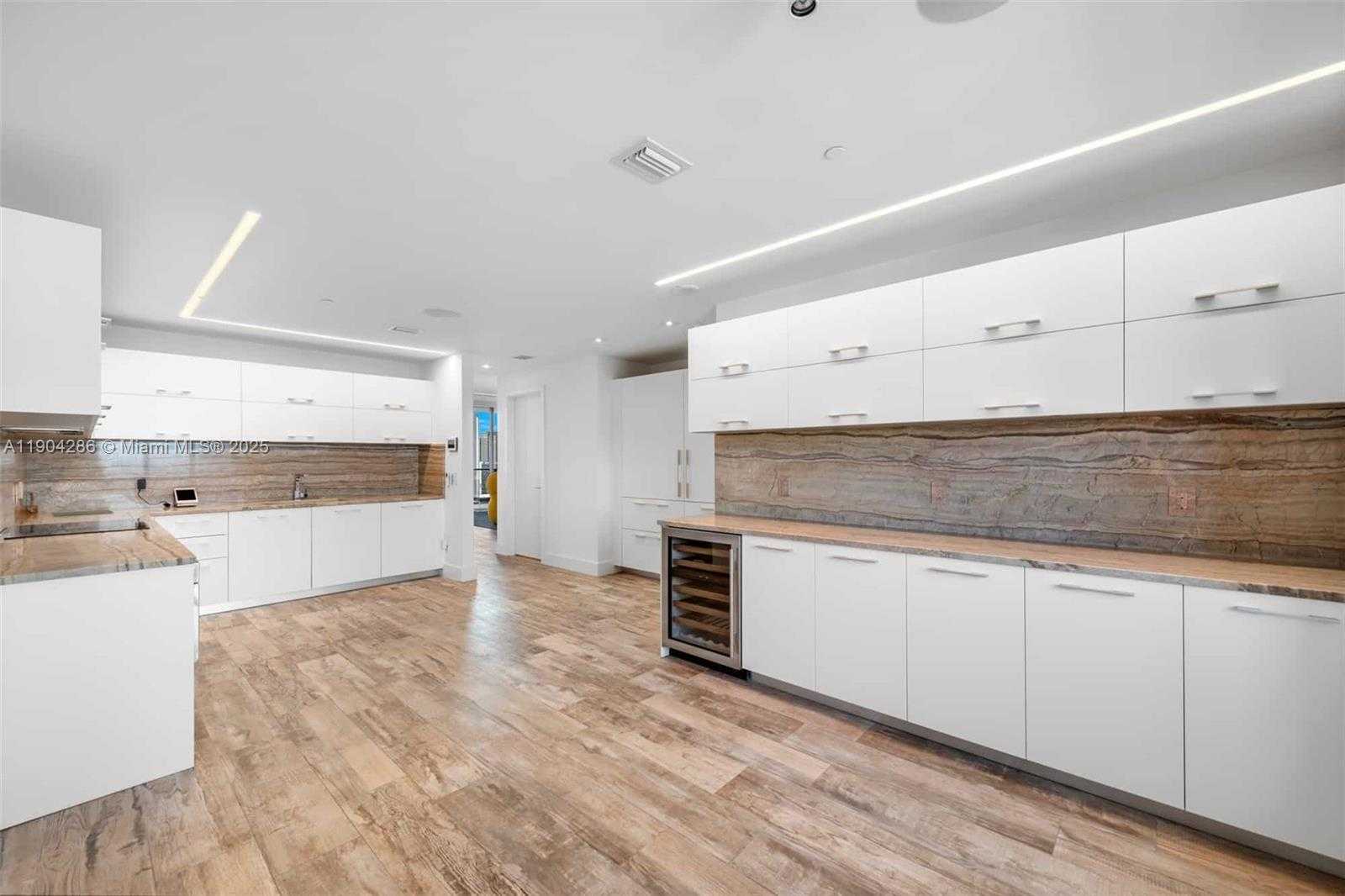 Small Image of 650 NORTH EAST 32ND ST #PH5201, Miami Number 18