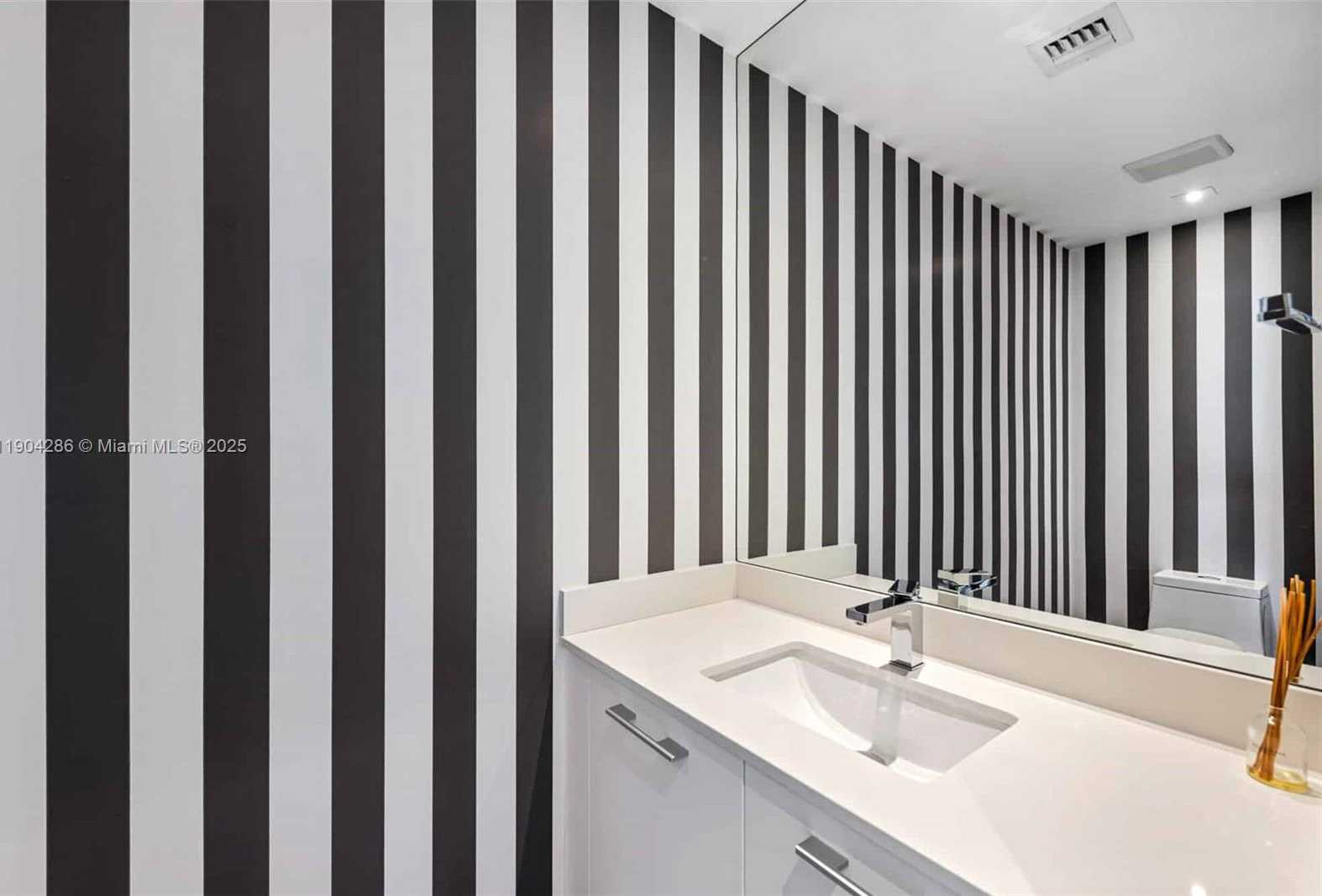 Small Image of 650 NORTH EAST 32ND ST #PH5201, Miami Number 20