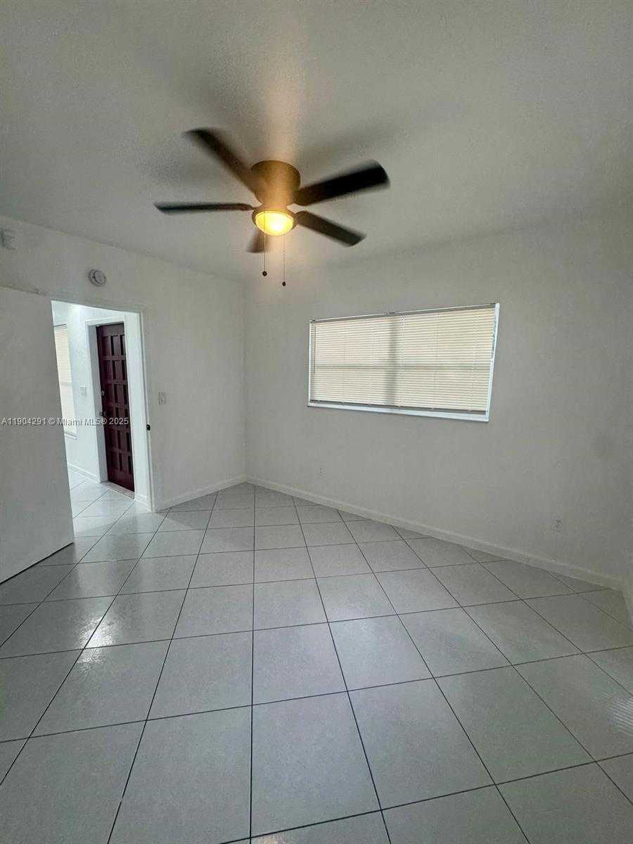 Small Image of 15211 NORTH EAST 10TH AVE, North Miami Beach Number 12