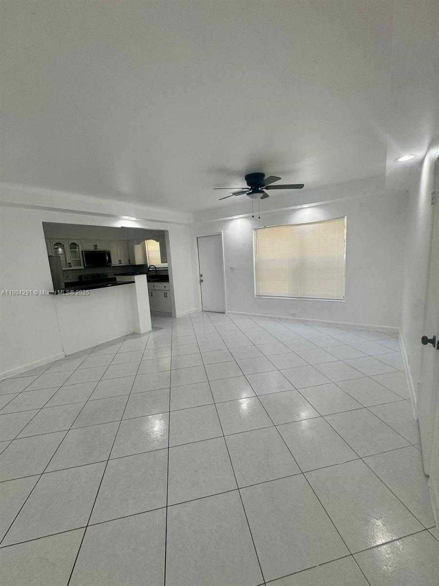 Small Image of 15211 NORTH EAST 10TH AVE, North Miami Beach Number 3