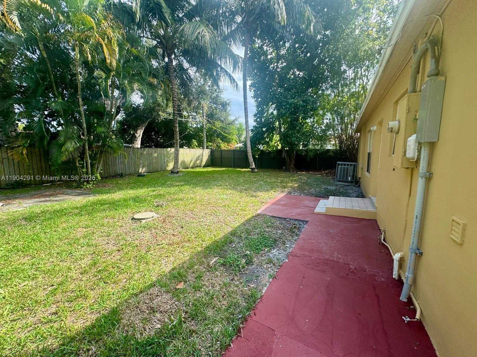 Small Image of 15211 NORTH EAST 10TH AVE, North Miami Beach Number 5