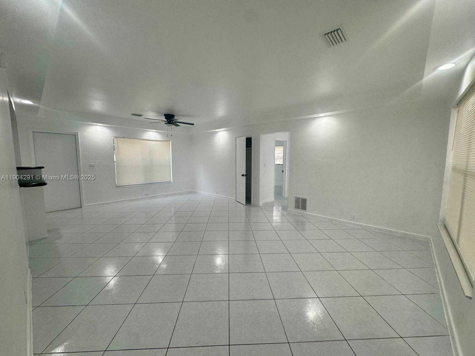 Small Image of 15211 NORTH EAST 10TH AVE, North Miami Beach Number 6