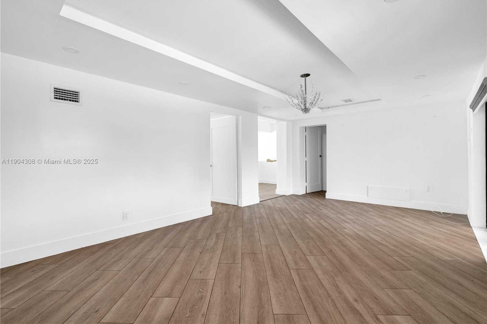 Small Image of 14970 LEISURE DR #14970, Homestead Number 16