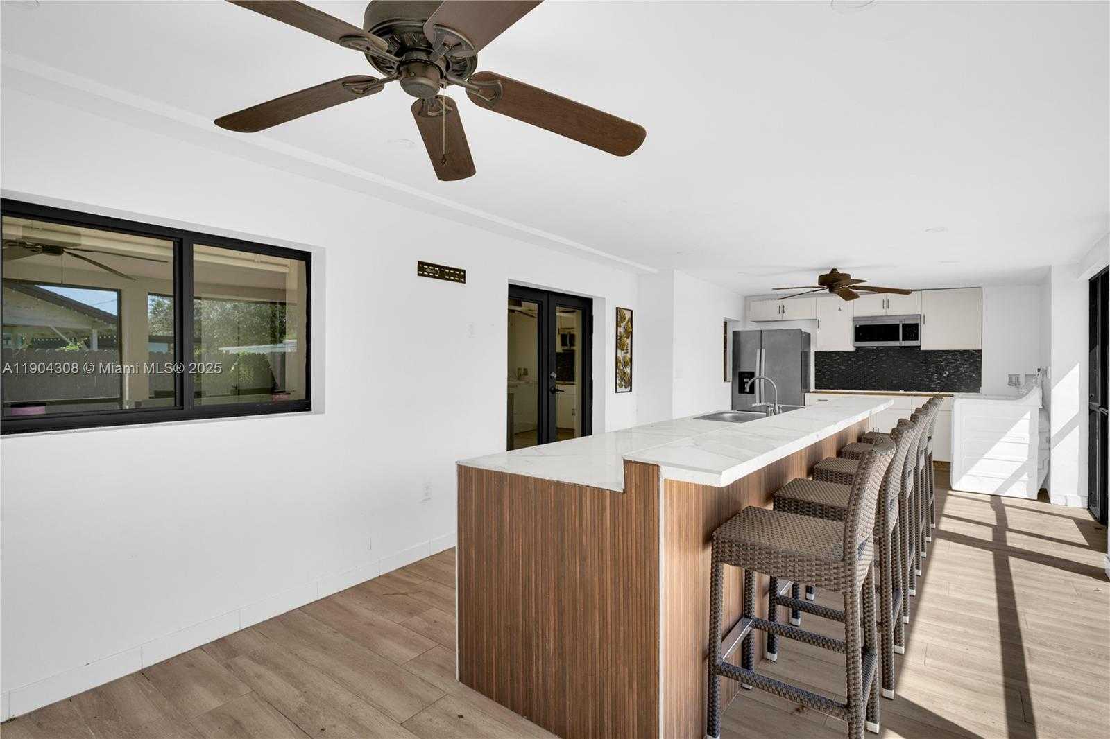 Small Image of 14970 LEISURE DR #14970, Homestead Number 33