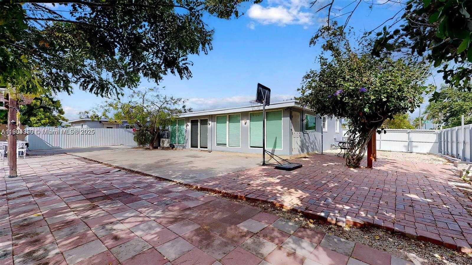 Small Image of 15704 SOUTH WEST 302ND TER, Homestead Number 22