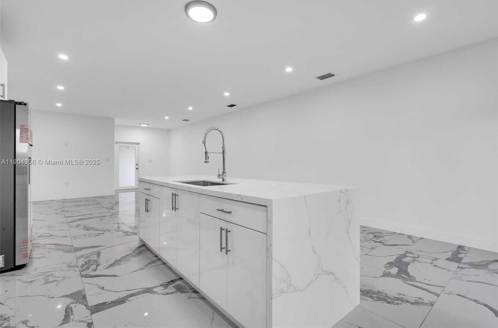 Small Image of 11870 SOUTH WEST 220TH ST #B, Miami Number 15