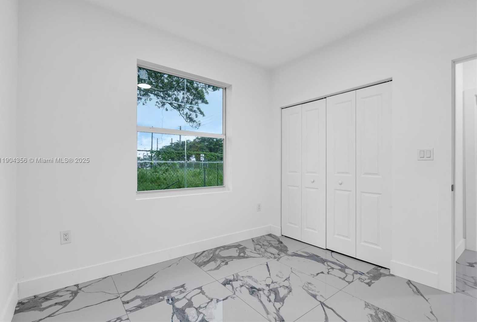 Small Image of 11870 SOUTH WEST 220TH ST #B, Miami Number 18