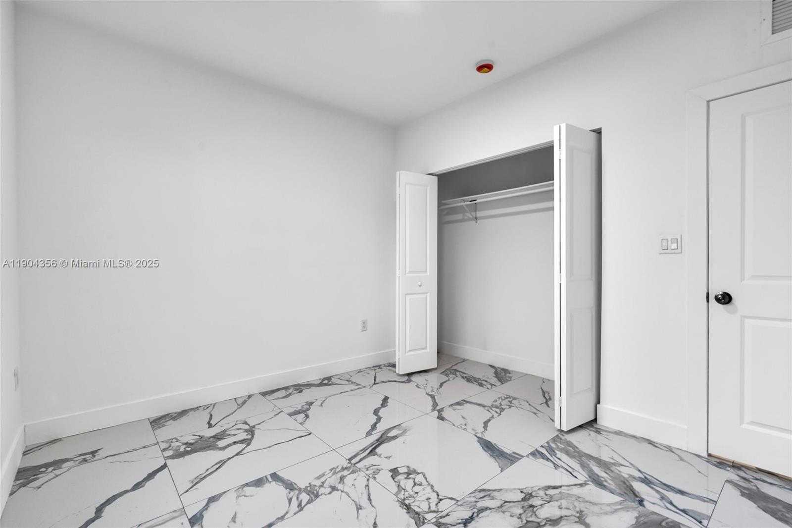 Small Image of 11870 SOUTH WEST 220TH ST #B, Miami Number 20