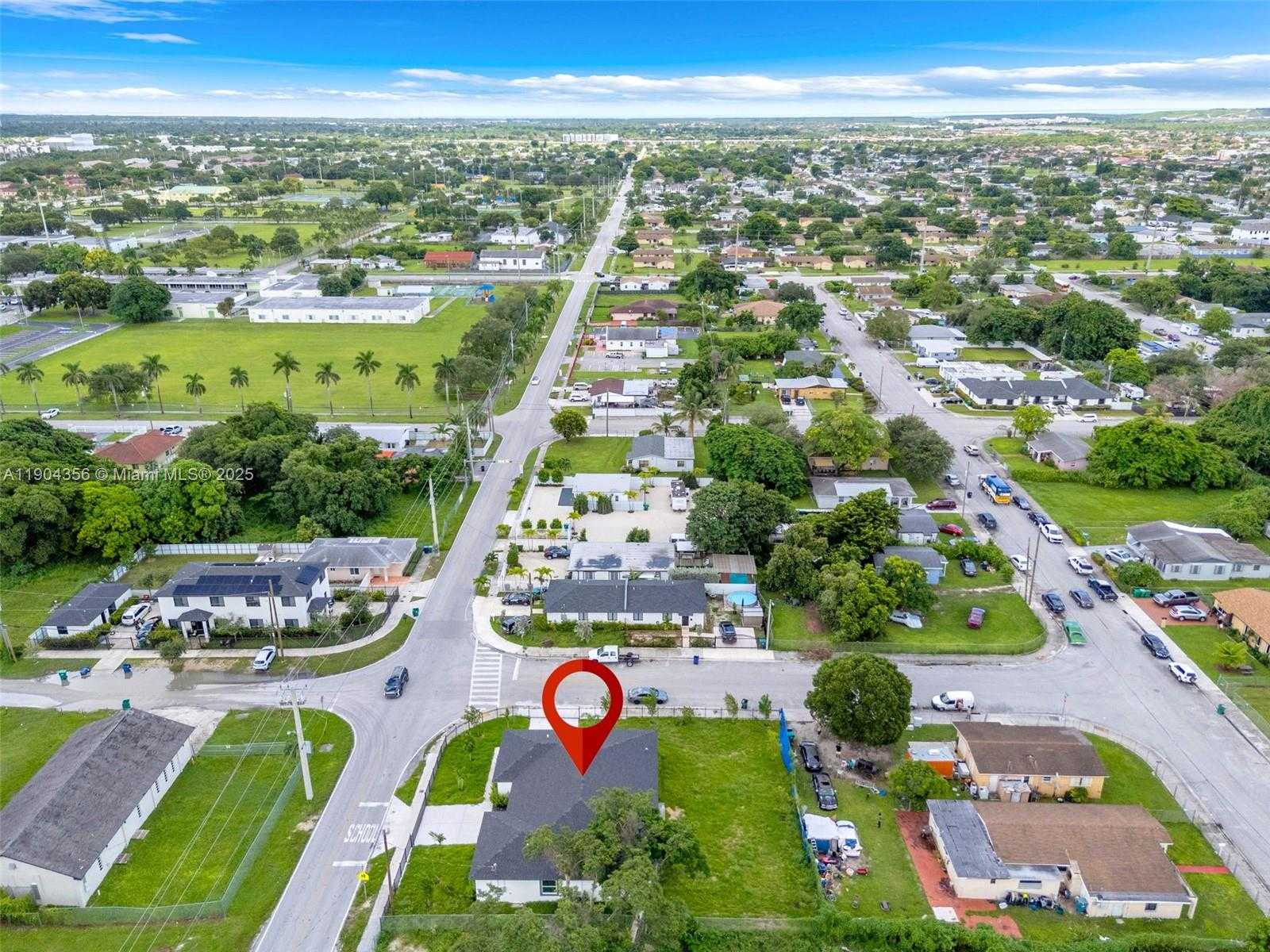 Small Image of 11870 SOUTH WEST 220TH ST #B, Miami Number 8