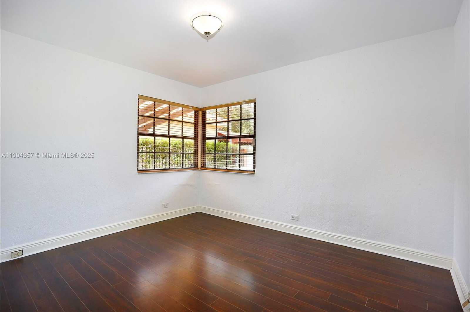 Small Image of 1027 SOUTH WEST 22 ST, Miami Number 13