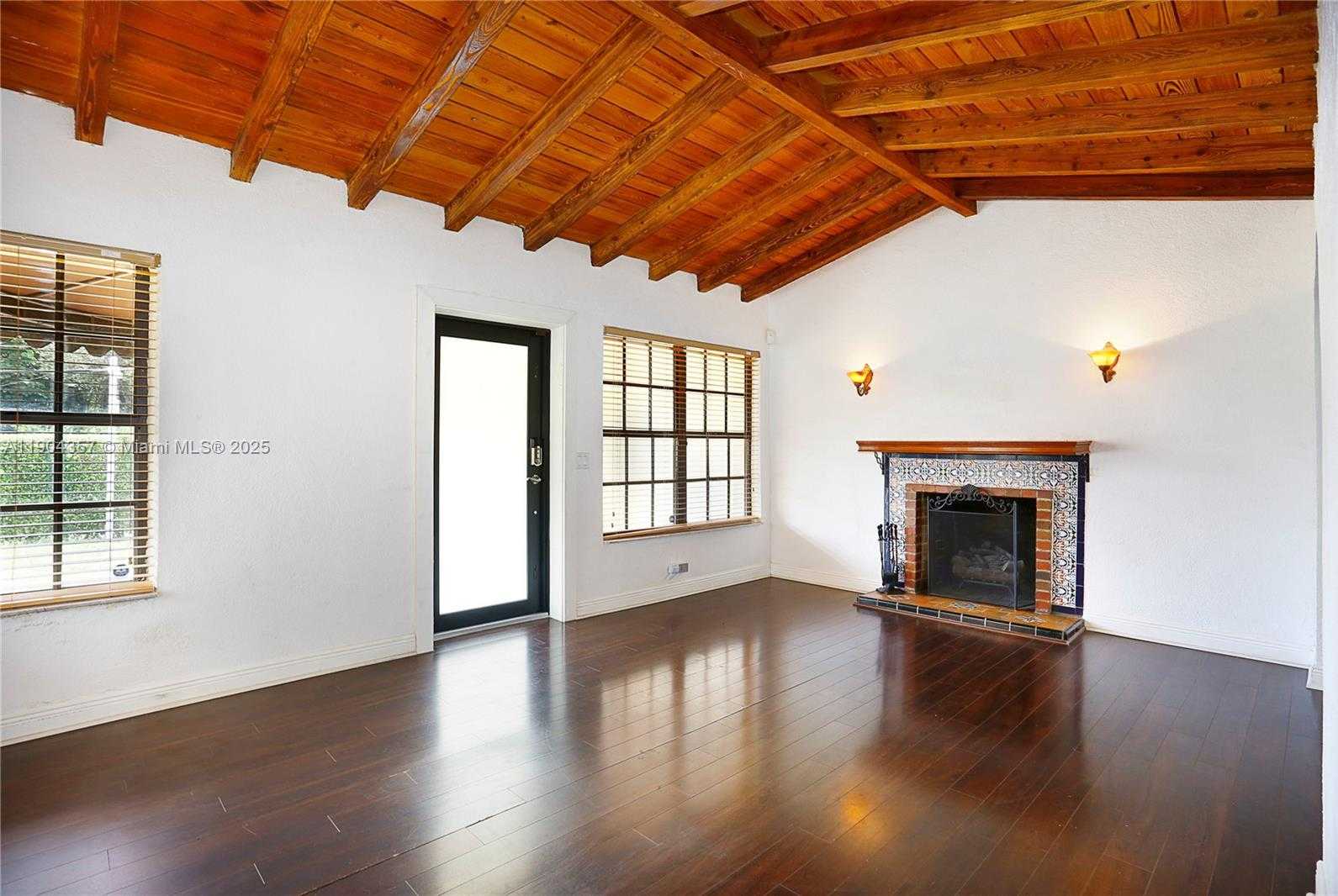 Small Image of 1027 SOUTH WEST 22 ST, Miami Number 3