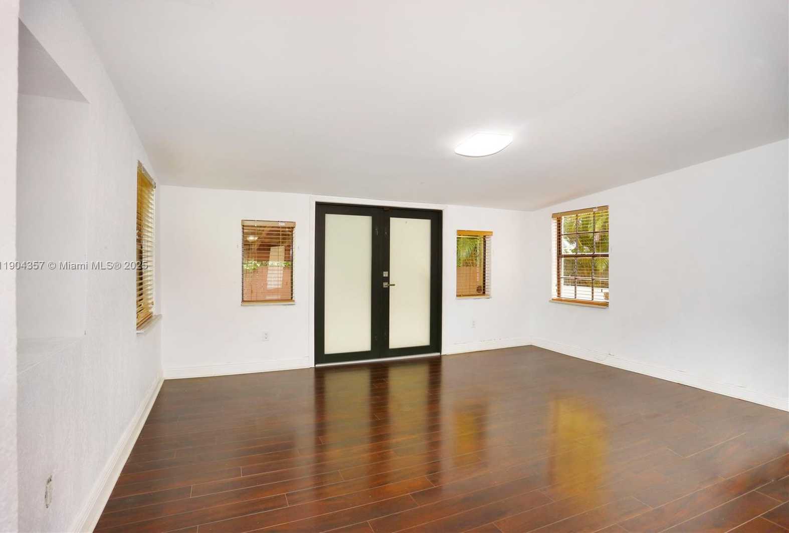 Small Image of 1027 SOUTH WEST 22 ST, Miami Number 7