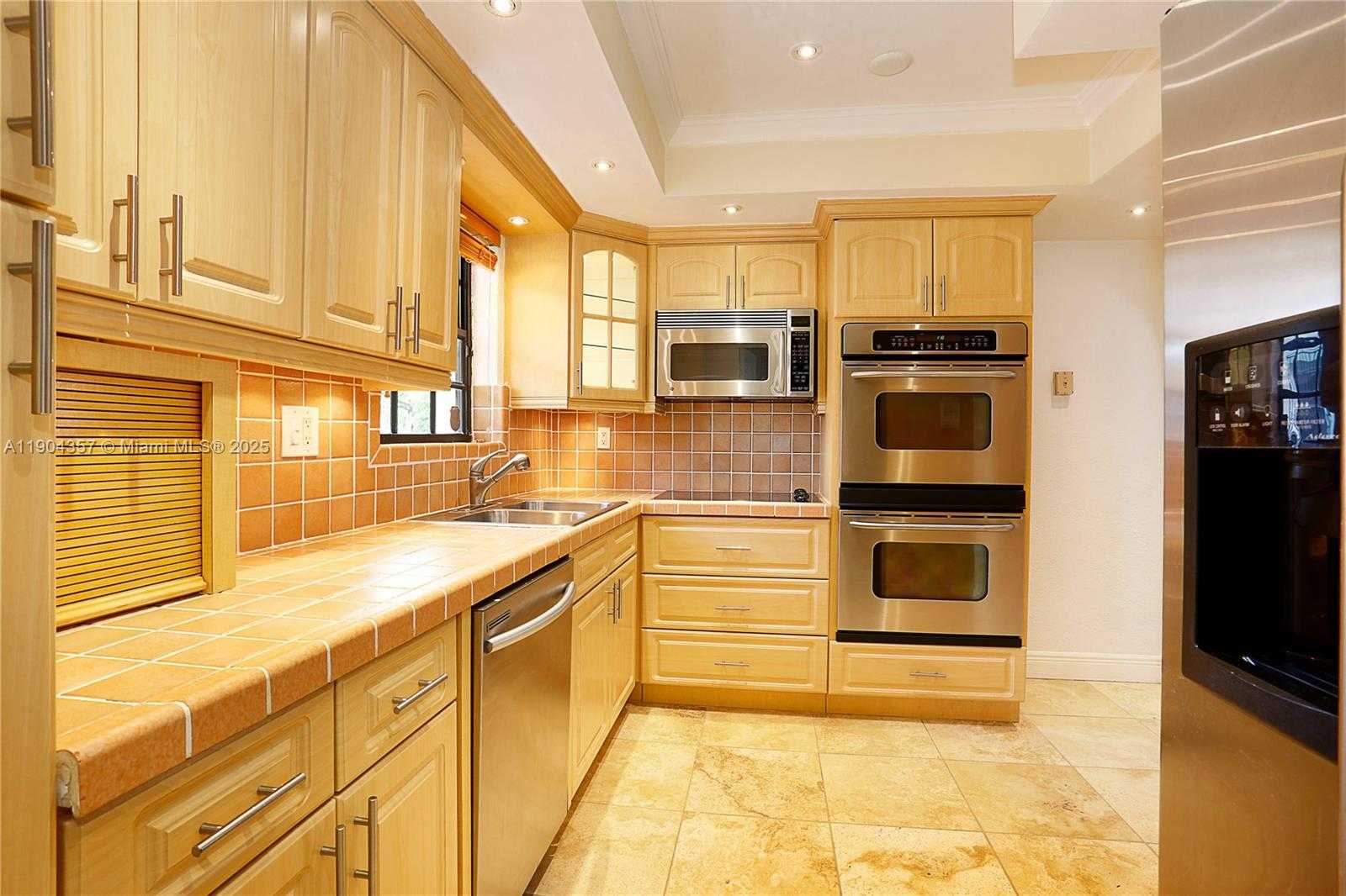 Small Image of 1027 SOUTH WEST 22 ST, Miami Number 8