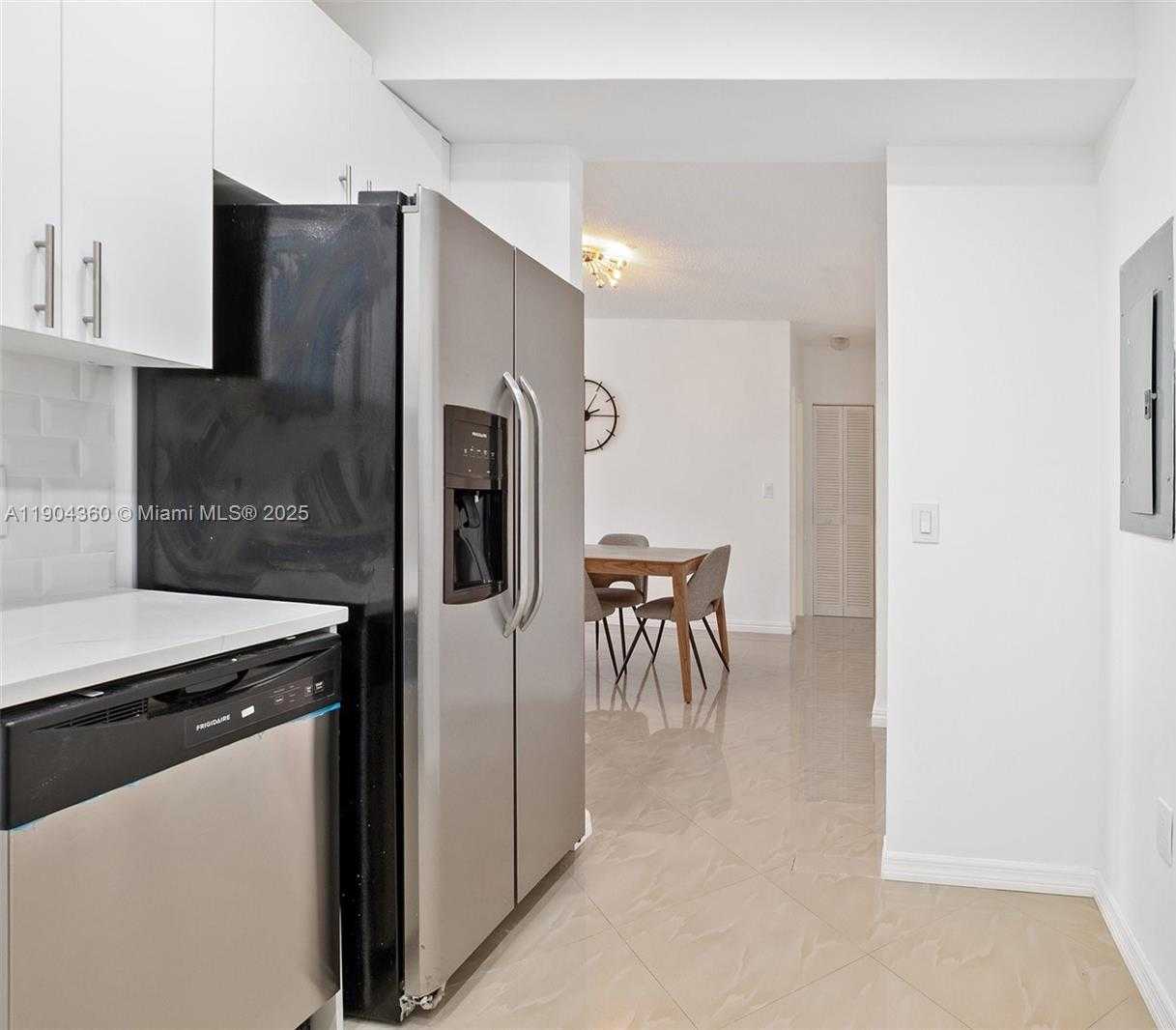 Small Image of 1985 SOUTH OCEAN DR #2M, Hallandale Beach Number 14