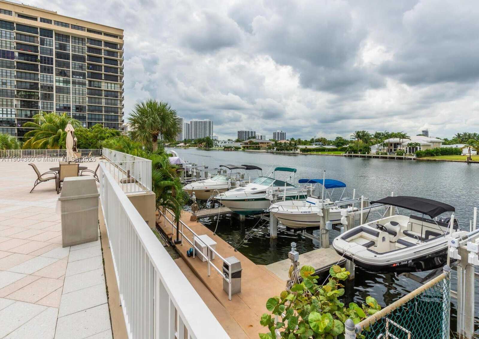 Small Image of 1985 SOUTH OCEAN DR #2M, Hallandale Beach Number 21