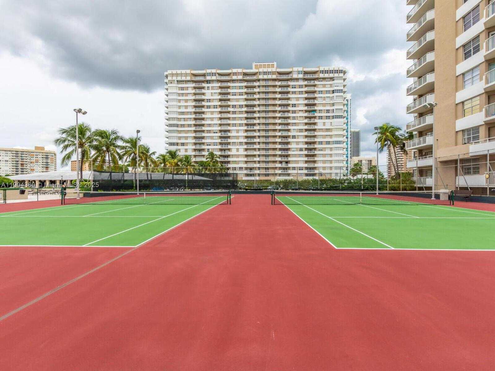 Small Image of 1985 SOUTH OCEAN DR #2M, Hallandale Beach Number 25